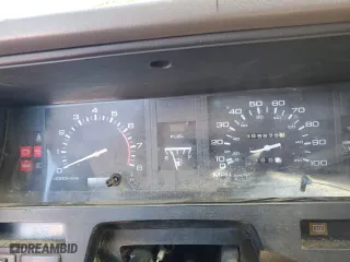 1992 Nissan Pathfinder LE with VIN JN8HD17S3NW009191, listed as a Copart auction lot 88817005 with 309,878 mi miles and Salvage Title. Bid and sale history available at carsss.com. Image 9.