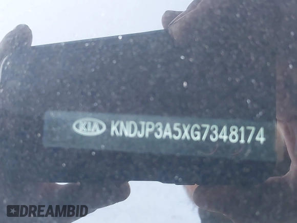 2016 Kia Soul + with VIN KNDJP3A5XG7348174, listed as a IAAI auction lot 41912003 with 106,292 mi miles. Bid and sale history available at carsss.com. Image 9.