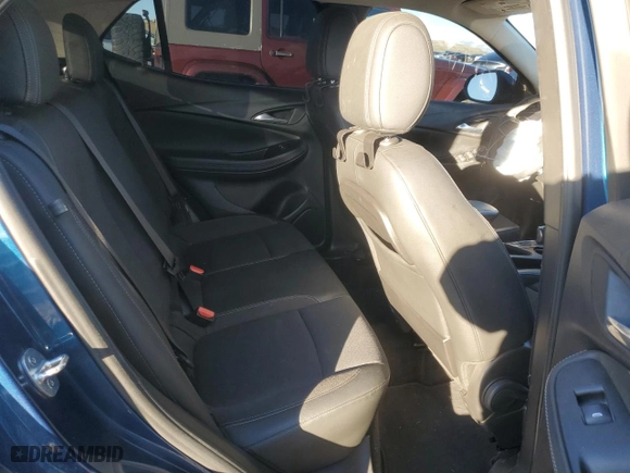 2020 Buick Encore GX Preferred with VIN KL4MMCSL7LB110674, listed as a Copart auction lot 87683585 with 45,220 mi miles and Salvage Title. Bid and sale history available at carsss.com. Image 10.