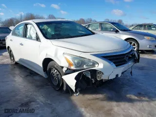 2015 Nissan Altima 2.5 with VIN 1N4AL3AP7FC284376, listed as a IAAI auction lot 41654403 with 94,321 mi miles. Bid and sale history available at carsss.com. Image 1.