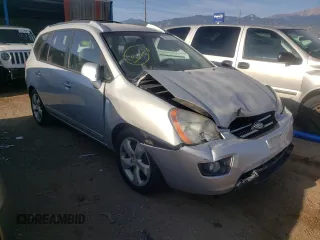 2007 Kia Rondo LX with VIN KNAFG525577024210, listed as a Copart auction lot 58610102 with 106,286 mi miles and Salvage Title. Bid and sale history available at carsss.com. Image 1.