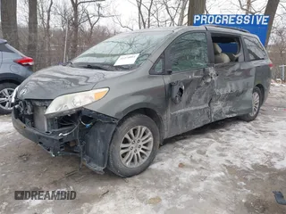 2012 Toyota Sienna XLE AAS with VIN 5TDYK3DCXCS206978, listed as a IAAI auction lot 41374061 with 307,827 mi miles and . Bid and sale history available at DreamBid. Image 18.