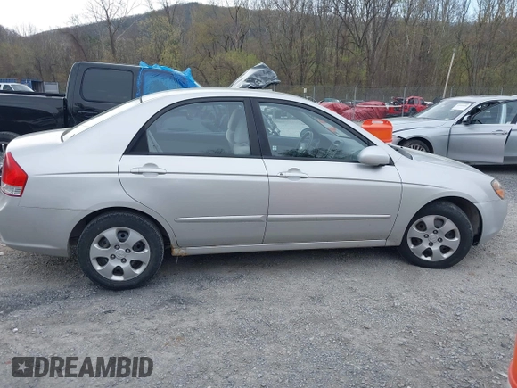 2009 Kia Spectra EX with VIN KNAFE221095622351, listed as a IAAI auction lot 41929653 with 178,034 mi miles. Bid and sale history available at carsss.com. Image 13.