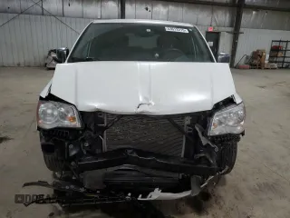 2015 Chrysler Town & Country Touring L z VIN 2C4RC1CG9FR563298, wystawiony jako Copart lot #53612215 z przebiegiem 103 829 mil mil oraz Szkoda całkowita • Salvage title. Historia ofert i sprzedaży dostępna na DreamBid. Obrazek 5.