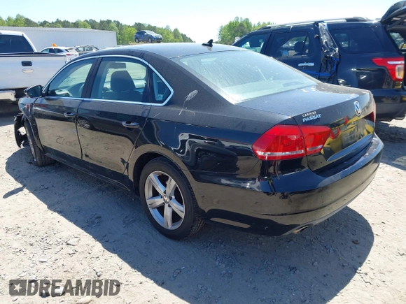 2012 Volkswagen Passat SE z VIN 1VWBP7A32CC089642, wystawiony jako IAAI lot #42056630 z przebiegiem 109 913 mil mil oraz . Historia ofert i sprzedaży dostępna na DreamBid. Obrazek 3.