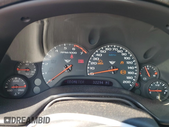 2000 Chevrolet Corvette with VIN 1G1YY22G8Y5131833, listed as a Copart auction lot 79720084 with 32,294 mi miles and Salvage Title. Bid and sale history available at carsss.com. Image 9.
