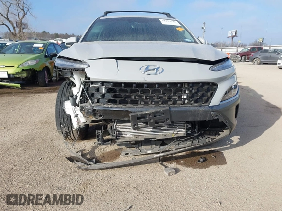 2022 Hyundai Kona Limited with VIN KM8K53A3XNU795476, listed as a IAAI auction lot 41172280 with 13,684 mi miles. Bid and sale history available at carsss.com. Image 12.