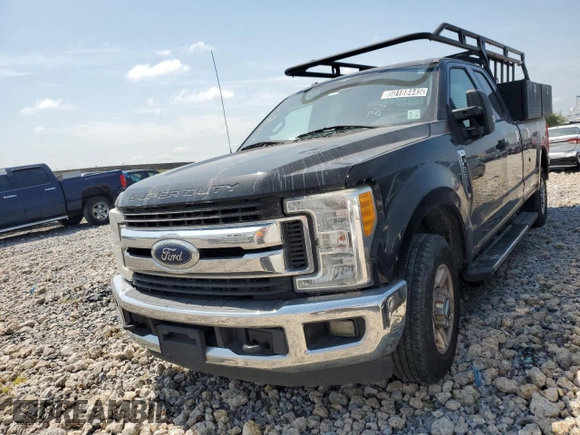 2017 Ford F-250 XLT with VIN 1FT7X2A67HED80817, listed as a Copart auction lot 50188445 with 328,987 mi miles and Clean title. Bid and sale history available at DreamBid. Image 1.