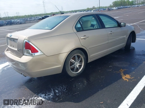 2007 Ford Fusion SE with VIN 3FAHP07197R260538, listed as a IAAI auction lot 41931335 with 160,417 mi miles. Bid and sale history available at carsss.com. Image 4.