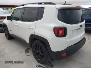 2018 Jeep Renegade Latitude with VIN ZACCJABH7JPH95711, listed as a IAAI auction lot 42124871 with 177,280 mi miles. Bid and sale history available at carsss.com. Image 3.