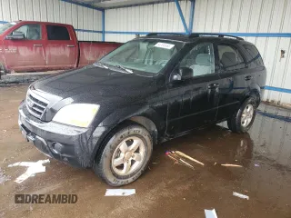 2008 Kia Sorento LX z VIN KNDJC735785858222, wystawiony jako Copart lot #54704955 z przebiegiem 147 799 mil mil oraz Szkoda całkowita • Salvage title. Historia ofert i sprzedaży dostępna na DreamBid. Obrazek 1.
