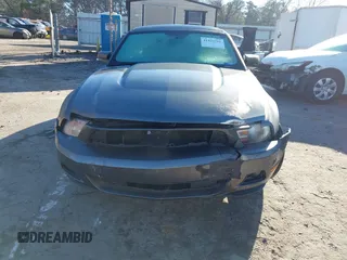 2010 Ford Mustang V6 с VIN 1ZVBP8ENXA5159388, выставлен на аукционе IAAI как лот 41433762 с пробегом 59 546 миль миль и . История ставок и продаж доступна на DreamBid. Изображение 11.
