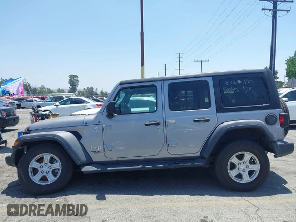 2020 Jeep Wrangler Unlimited Sport S с VIN 1C4HJXDN3LW268895, выставлен на аукционе IAAI как лот 42555660 с пробегом 60 962 миль миль и . История ставок и продаж доступна на DreamBid. Изображение 14.