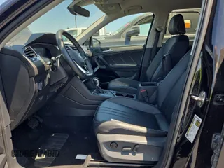 2024 Volkswagen Tiguan SE with VIN 3VV3B7AX8RM076346, listed as a IAAI auction lot 42734323 with 29,573 mi miles and . Bid and sale history available at DreamBid. Image 49.