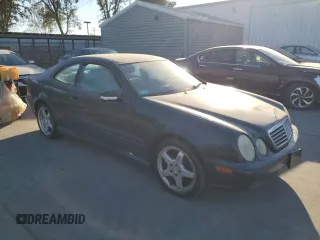 2002 Mercedes-Benz CLK 320/430 with VIN WDBLJ70G32T111304, listed as a Copart auction lot 73843804 with 141,980 mi miles and Salvage Title. Bid and sale history available at DreamBid. Image 4.