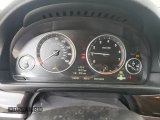 2013 BMW 5 Series 528i xDrive z VIN WBAXH5C52DD107185, wystawiony jako Copart lot #56582315 z przebiegiem 114 550 mil mil oraz Czysty tytuł • Clean title. Historia ofert i sprzedaży dostępna na DreamBid. Obrazek 9.