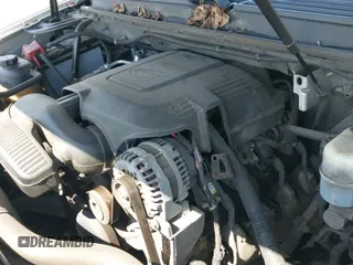 2010 Cadillac Escalade ESV Premium z VIN 1GYUKJEF2AR180023, wystawiony jako IAAI lot #42033508 z przebiegiem 175 563 mil mil oraz . Historia ofert i sprzedaży dostępna na DreamBid. Obrazek 19.