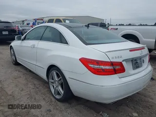 2013 Mercedes-Benz E-Class E 350 with VIN WDDKJ8JB8DF214490, listed as a IAAI auction lot 41500949 with 156,566 mi miles. Bid and sale history available at carsss.com. Image 3.
