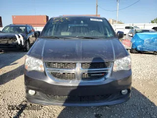 2018 Dodge Grand Caravan SXT with VIN 2C4RDGCG3JR302144, listed as a Copart auction lot 53534705 with 134,208 mi miles and Clean Title. Bid and sale history available at DreamBid. Image 5.