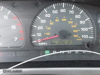 2001 Toyota 4Runner SR5 with VIN JT3GN86R310186434, listed as a IAAI auction lot 41955632 with 206,121 mi miles. Bid and sale history available at carsss.com. Image 15.