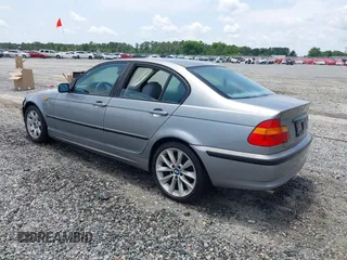 2003 BMW 3 Series 325i z VIN WBAET374X3NJ35921, wystawiony jako IAAI lot #42321401 z przebiegiem 209 483 mil mil oraz . Historia ofert i sprzedaży dostępna na DreamBid. Obrazek 3.