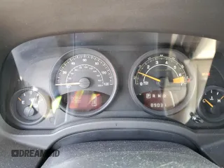 2014 Jeep Patriot High Altitude z VIN 1C4NJPFA3ED927621, wystawiony jako Copart lot #56901125 z przebiegiem 89 031 mil mil oraz Szkoda całkowita • Salvage title. Historia ofert i sprzedaży dostępna na DreamBid. Obrazek 9.