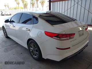 2020 Kia Optima LX с VIN 5XXGT4L36LG391872, выставлен на аукционе IAAI как лот 42500133 с пробегом 110 297 миль миль и . История ставок и продаж доступна на DreamBid. Изображение 3.