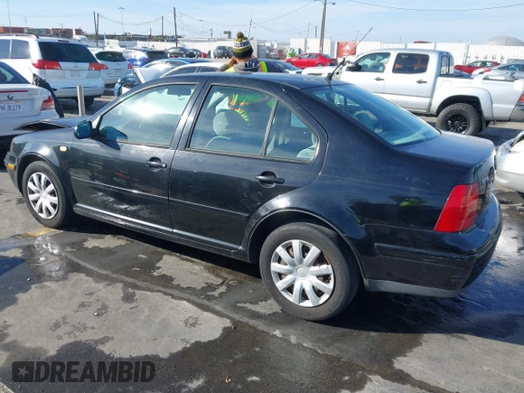 2000 Volkswagen Jetta GLS z VIN 3VWSA29M3YM047424, wystawiony jako IAAI lot #41610862 z przebiegiem 216 902 mil mil oraz . Historia ofert i sprzedaży dostępna na DreamBid. Obrazek 3.