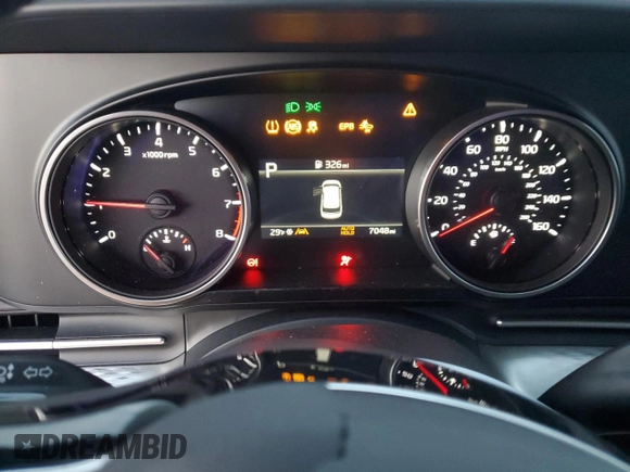 2024 Kia Carnival LX with VIN KNDNB4H39R6432697, listed as a Copart auction lot 82566344 with 7,048 mi miles and Salvage Title. Bid and sale history available at carsss.com. Image 9.