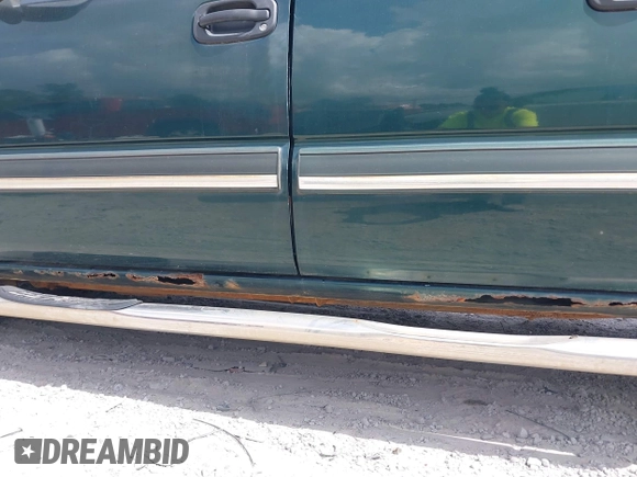 2005 Chevrolet Silverado 1500 LS with VIN 2GCEC13T351325486, listed as a IAAI auction lot 42099314 with 225,697 mi miles. Bid and sale history available at carsss.com. Image 6.