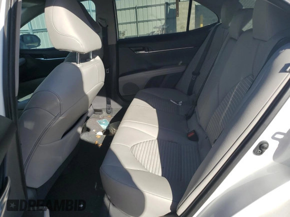 2020 Toyota Camry SE z VIN 4T1G11AK7LU985634, wystawiony jako Copart lot #44542155 z przebiegiem 54 494 mil mil oraz Nie do naprawy • Non repairable. Historia ofert i sprzedaży dostępna na DreamBid. Obrazek 10.