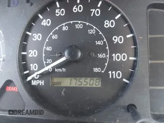 1999 Toyota Corolla VE z VIN 1NXBR12E9XZ205120, wystawiony jako IAAI lot #42216177 z przebiegiem 175 508 mil mil oraz . Historia ofert i sprzedaży dostępna na DreamBid. Obrazek 15.