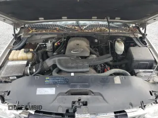 2004 Chevrolet Suburban LS with VIN 3GNGK26U24G257118, listed as a Copart auction lot 74512764 with 0 mi miles and Salvage Title. Bid and sale history available at carsss.com. Image 12.