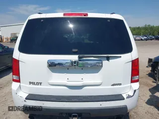 2009 Honda Pilot EX-L with VIN 5FNYF48619B022699, listed as a IAAI auction lot 42016173 with 204,190 mi miles and . Bid and sale history available at carsss.com. Image 16.