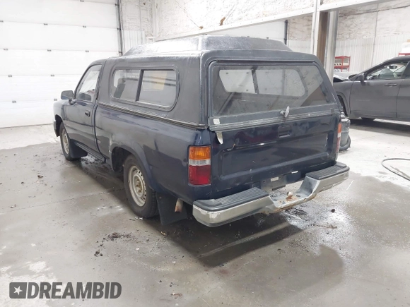 1994 Toyota Pickup z VIN JT4RN81AXR5176830, wystawiony jako IAAI lot #41924753 z przebiegiem 143 231 mil mil oraz . Historia ofert i sprzedaży dostępna na DreamBid. Obrazek 3.