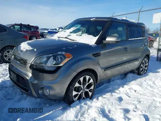 2013 Kia Soul ! with VIN KNDJT2A69D7558243, listed as a IAAI auction lot 41266545 with 192,503 mi miles. Bid and sale history available at carsss.com. Image 2.