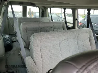 2001 Chevrolet Express with VIN 1GAHG39R811162111, listed as a Copart auction lot 76239644 with 141,929 mi miles and Salvage Title. Bid and sale history available at carsss.com. Image 10.