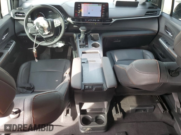 2022 Toyota Sienna XSE with VIN 5TDXRKEC9NS133380, listed as a Copart auction lot 43124635 with 31,600 mi miles and Non repairable. Bid and sale history available at DreamBid. Image 8.