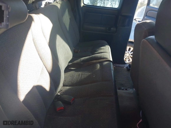 2003 Chevrolet Silverado 1500 Work Truck with VIN 2GCEC19XX31352031, listed as a IAAI auction lot 41283482 with 131,106 mi miles. Bid and sale history available at carsss.com. Image 8.