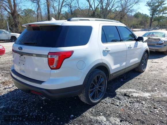 2018 Ford Explorer XLT z VIN 1FM5K7D86JGC51540, wystawiony jako IAAI lot #41572752 z przebiegiem 118 414 mil mil oraz . Historia ofert i sprzedaży dostępna na DreamBid. Obrazek 4.