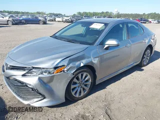2019 Toyota Camry LE z VIN 4T1B11HK7KU756675, wystawiony jako IAAI lot #42063923 z przebiegiem 132 312 mil mil oraz . Historia ofert i sprzedaży dostępna na DreamBid. Obrazek 17.