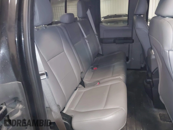 2015 Ford F-150 XLT with VIN 1FTEX1EP8FFC36723, listed as a IAAI auction lot 41738159 with 118,521 mi miles. Bid and sale history available at carsss.com. Image 8.