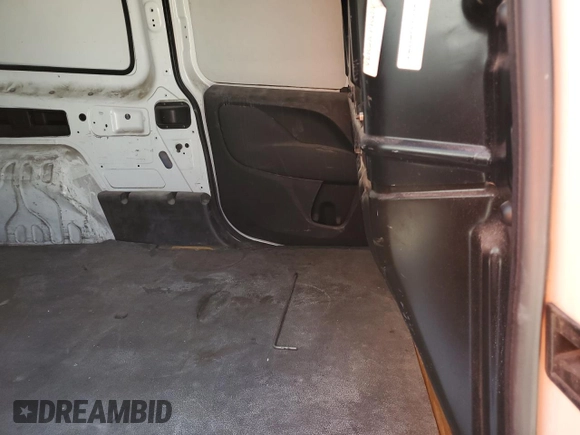 2017 Ram ProMaster City Cargo Tradesman z VIN ZFBERFAB2H6G86183, wystawiony jako Copart lot #57194974 z przebiegiem 82 143 mil mil oraz Szkoda całkowita • Salvage title. Historia ofert i sprzedaży dostępna na DreamBid. Obrazek 11.