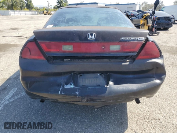 2001 Honda Accord EX с VIN 1HGCG22551A022831, выставлен на аукционе Copart как лот 52011585 с пробегом 248 025 миль миль и Списание • Salvage title. История ставок и продаж доступна на DreamBid. Изображение 6.