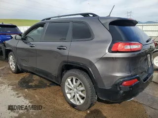 2018 Jeep Cherokee Latitude z VIN 1C4PJMCX3JD586604, wystawiony jako Copart lot #59128315 z przebiegiem 100 892 mil mil oraz Szkoda całkowita • Salvage title. Historia ofert i sprzedaży dostępna na DreamBid. Obrazek 2.