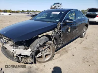 2018 Mercedes-Benz E-Class E 300 with VIN WDDZF4KB3JA418209, listed as a Copart auction lot 61307462 with 47,149 mi miles. Bid and sale history available at carsss.com. Image 9.