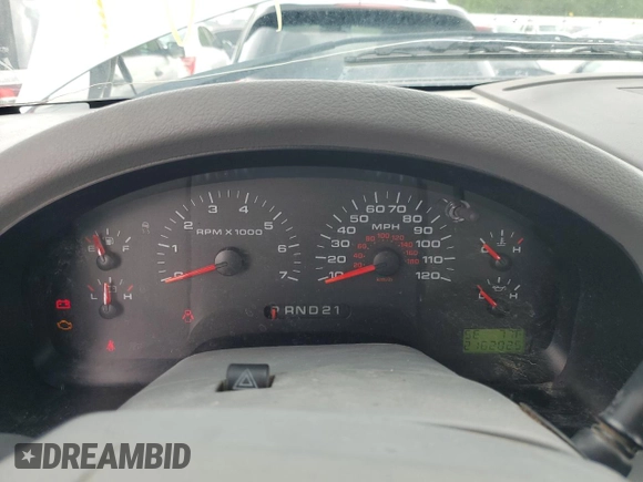 2005 Ford F-150 XLT with VIN 1FTPW14535FB54294, listed as a Copart auction lot 54104885 with 216,202 mi miles and Clean Title. Bid and sale history available at carsss.com. Image 9.
