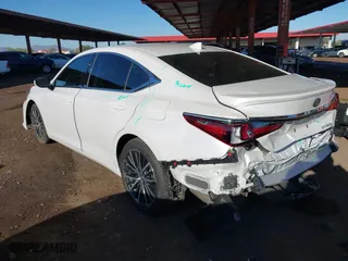 2024 Lexus ES with VIN 58ADA1C15RU042473, listed as a IAAI auction lot 41755870 with 19,043 mi miles. Bid and sale history available at carsss.com. Image 3.