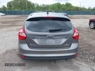 2013 Ford Focus SE с VIN 1FADP3K2XDL150592, выставлен на аукционе IAAI как лот 42340482 с пробегом 118 525 миль миль и . История ставок и продаж доступна на DreamBid. Изображение 16.