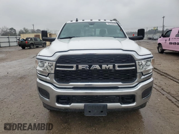 2022 Ram 2500 Tradesman with VIN 3C6UR5CJ1NG129156, listed as a Copart auction lot 45753645 with 41,600 mi miles and Salvage title. Bid and sale history available at DreamBid. Image 5.